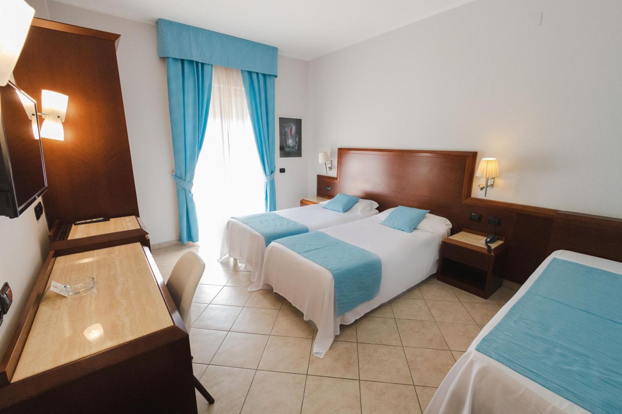 Hotel Le Palme Паестум Екстериор снимка