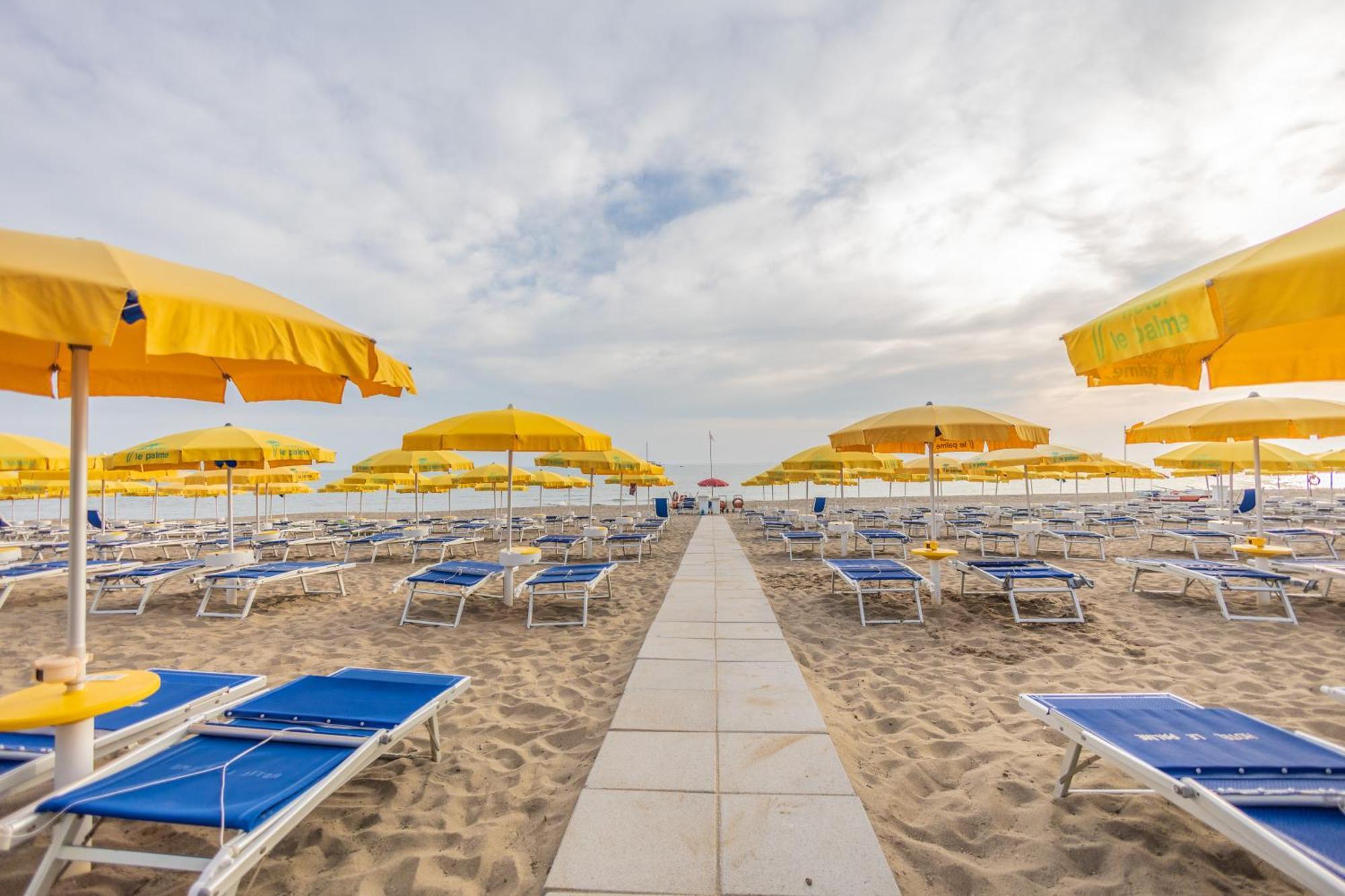 Hotel Le Palme Паестум Екстериор снимка
