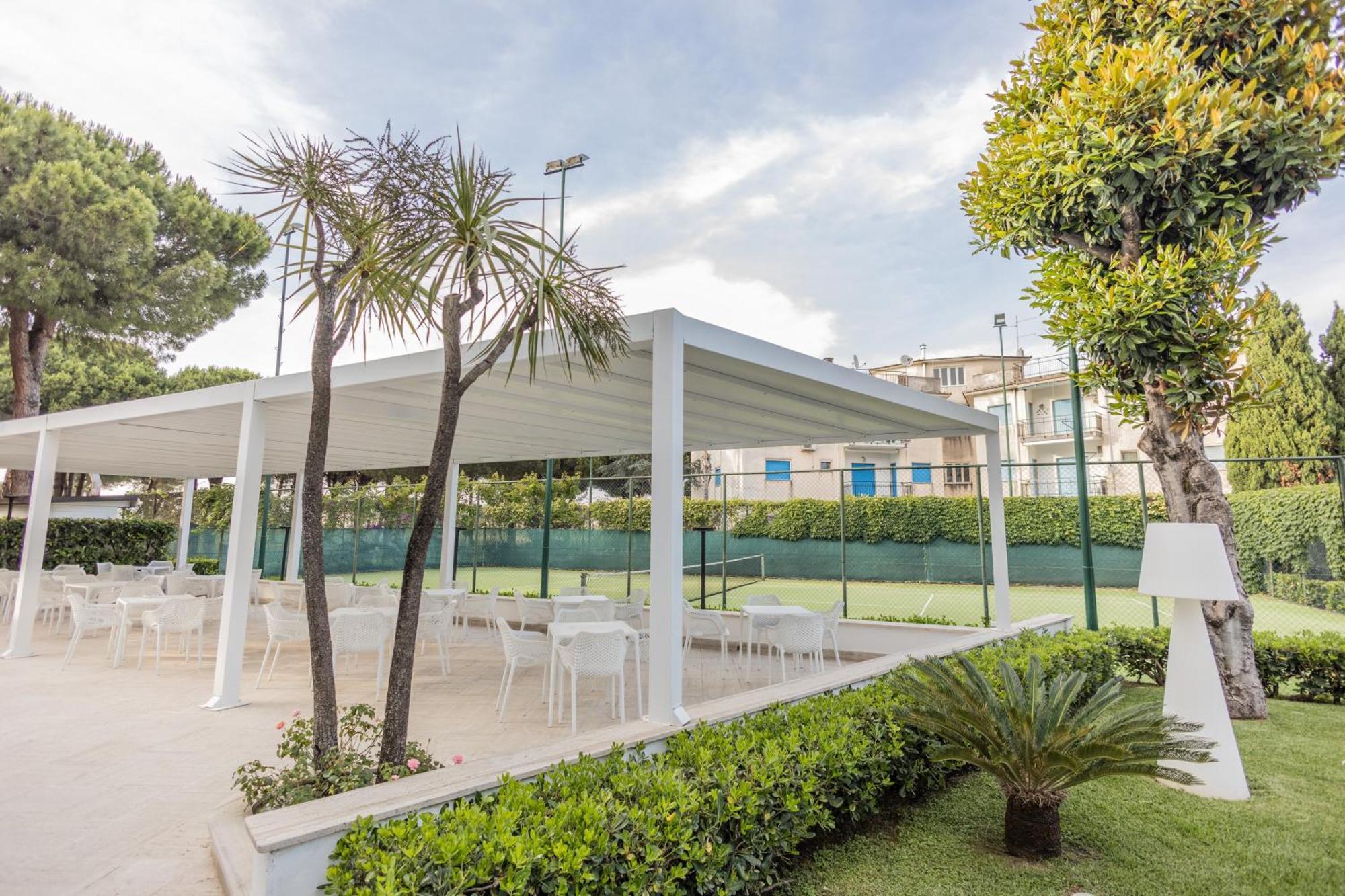 Hotel Le Palme Паестум Екстериор снимка