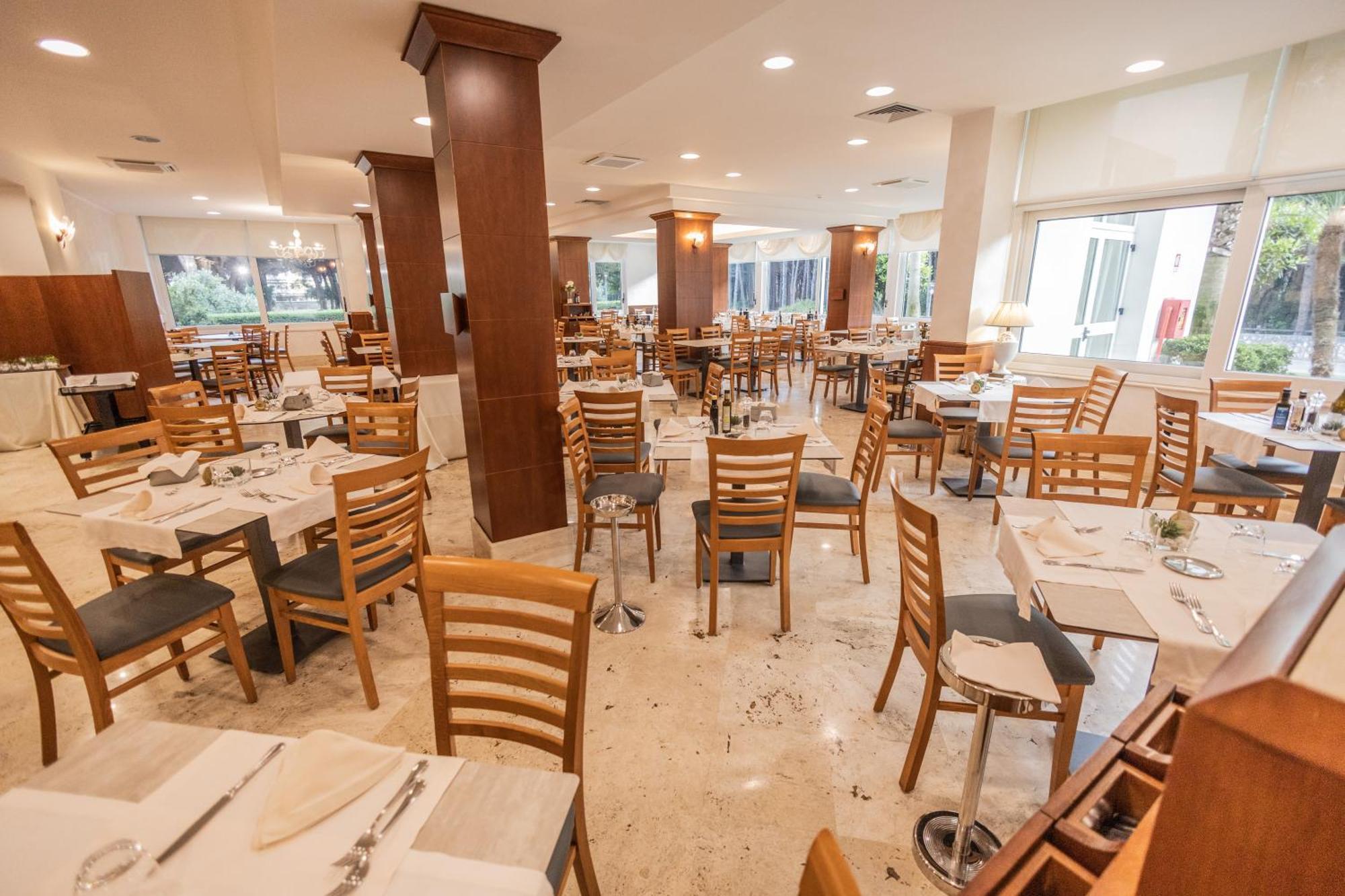 Hotel Le Palme Паестум Екстериор снимка