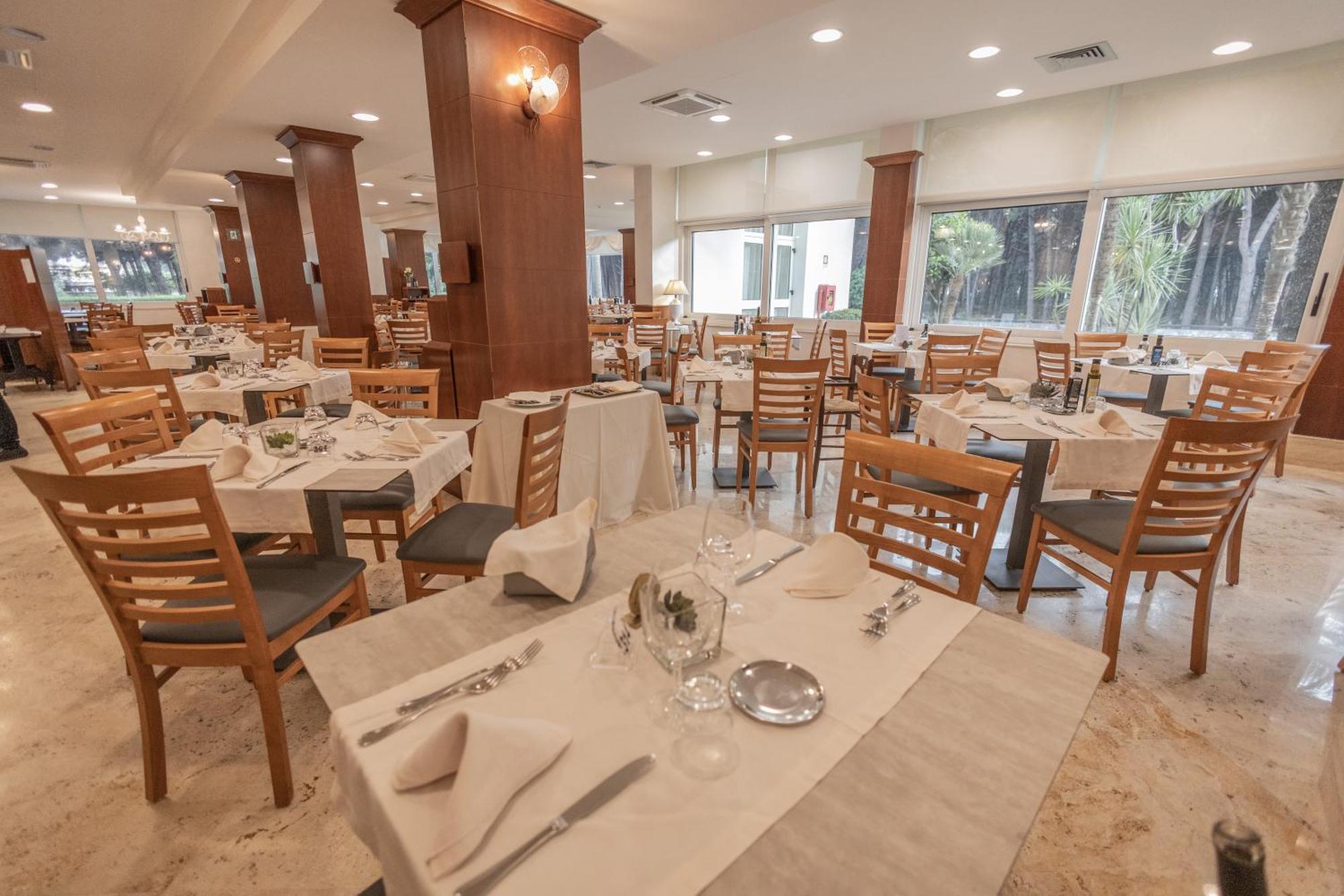 Hotel Le Palme Паестум Екстериор снимка