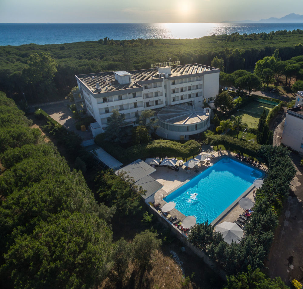 Hotel Le Palme Паестум Екстериор снимка
